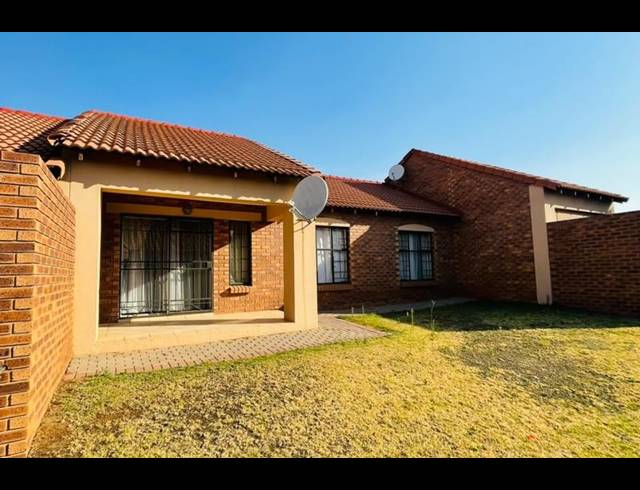 2 BEDROOM PROPERTY TO RENT IN MONAVONI